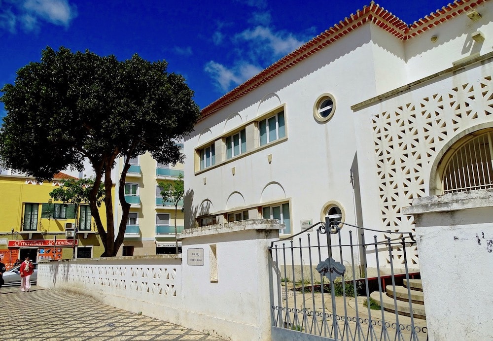 Construção na rua de Vila Real de Santo António, Algarve