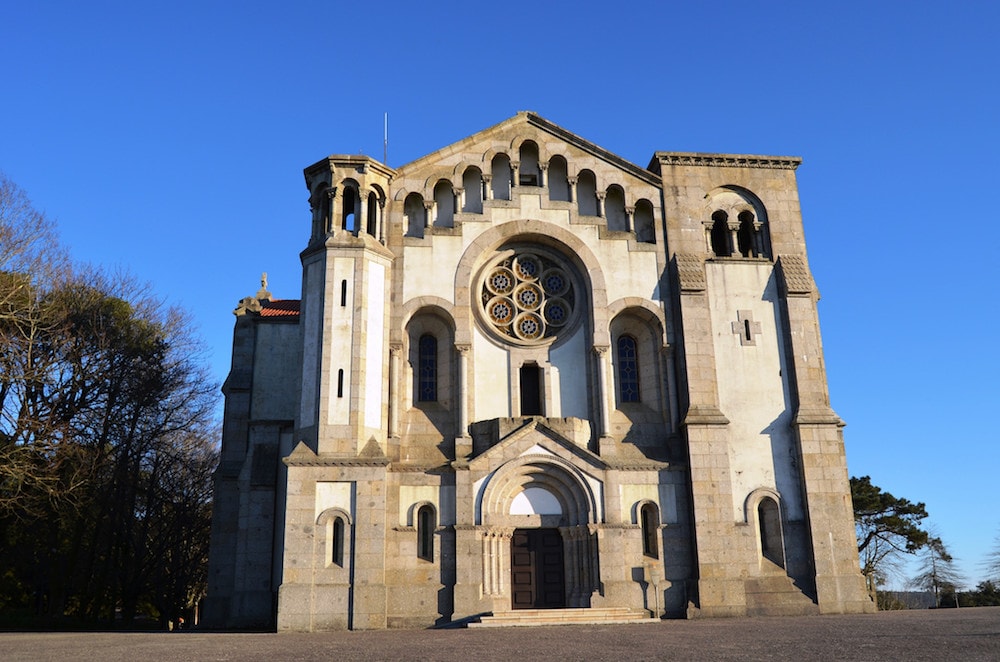 Igreja em Santo Tirso, no norte de Portugal