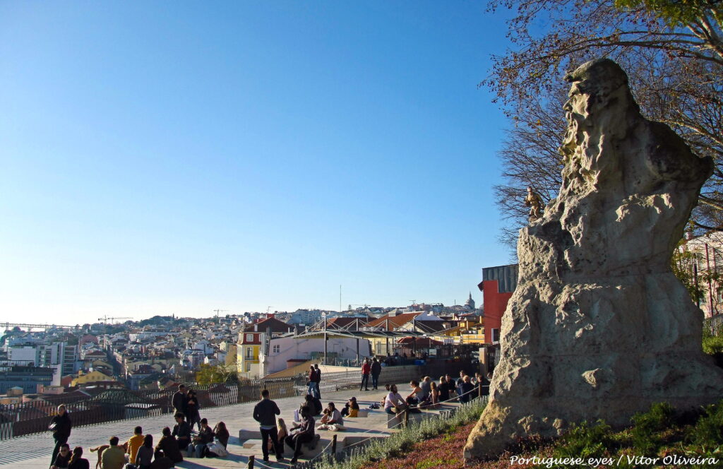 Miradouro do Adamastor, também chamado de Miradouro de Santa Catarina, em Lisboa